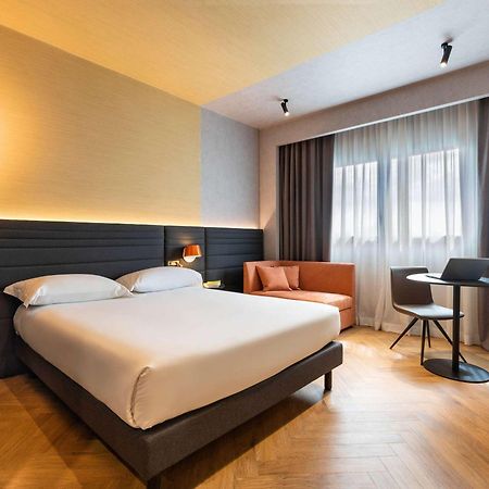 Novotel Caserta Sud Екстериор снимка