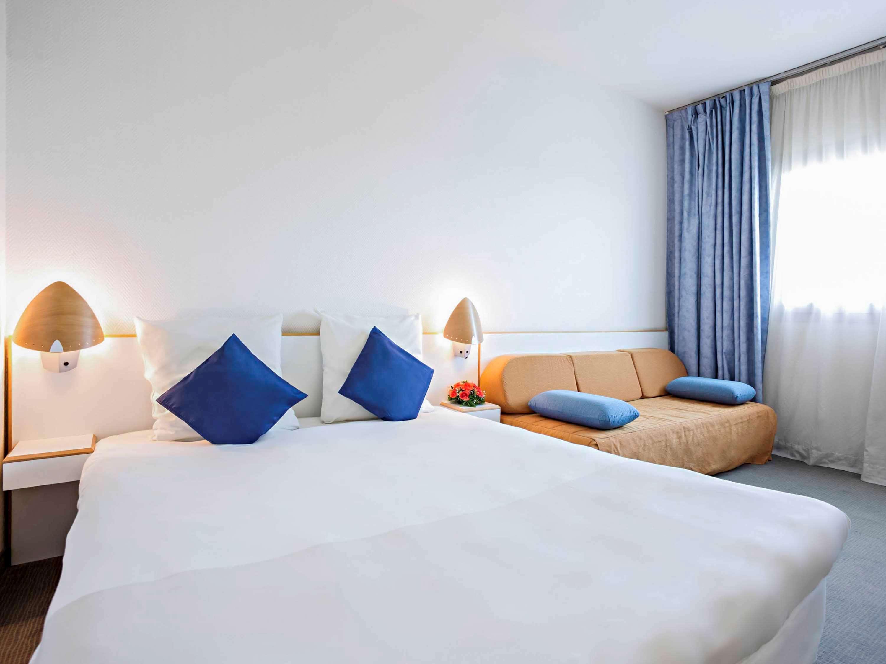 Novotel Caserta Sud Екстериор снимка