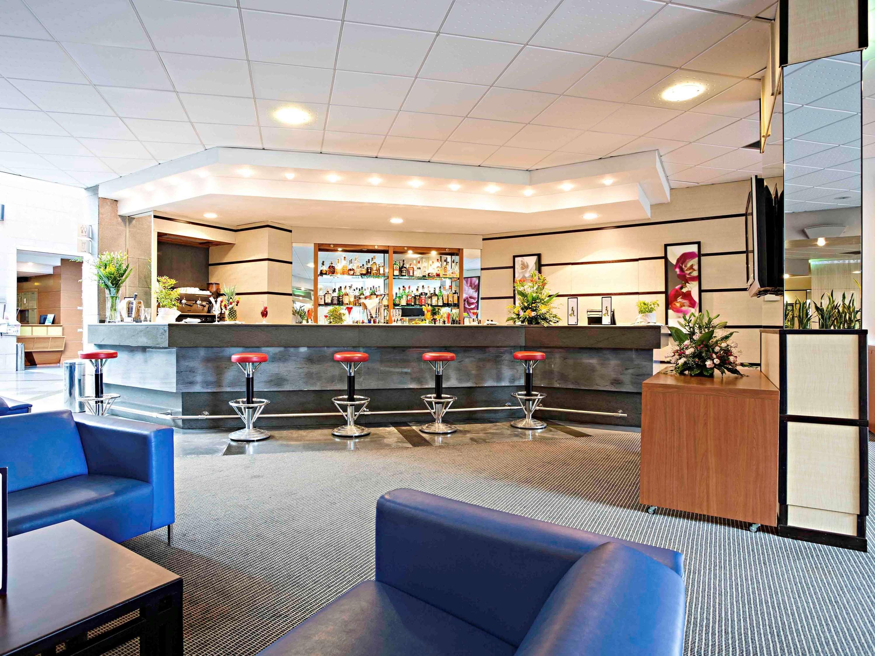 Novotel Caserta Sud Екстериор снимка
