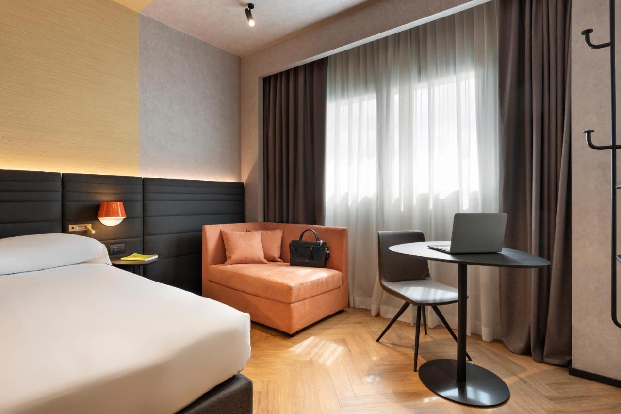 Novotel Caserta Sud Екстериор снимка