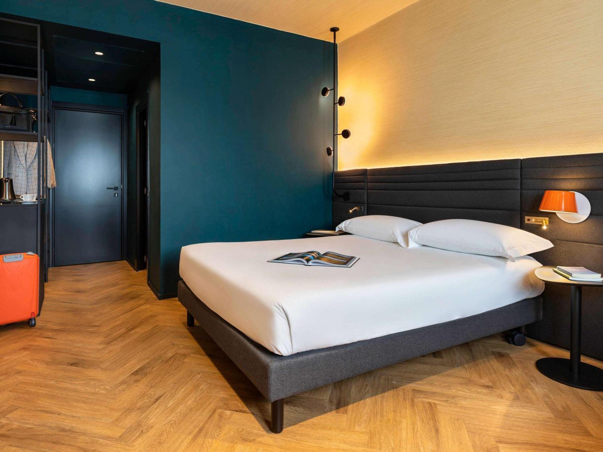 Novotel Caserta Sud Екстериор снимка