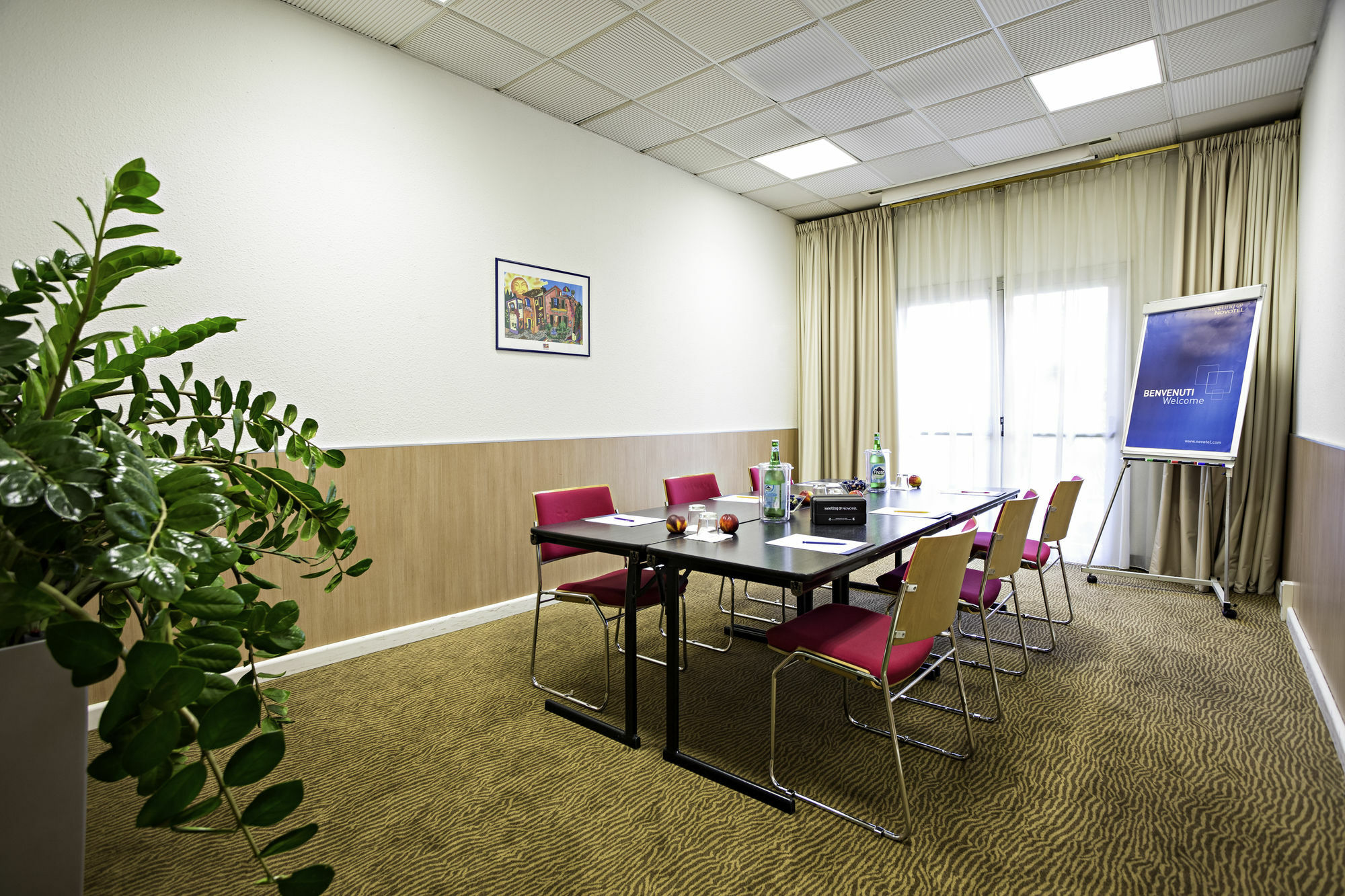 Novotel Caserta Sud Екстериор снимка