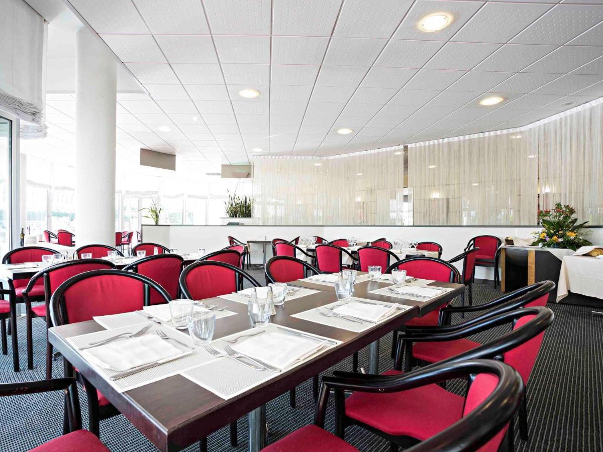 Novotel Caserta Sud Екстериор снимка